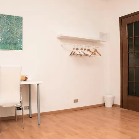 Casa D'amico * אסטי