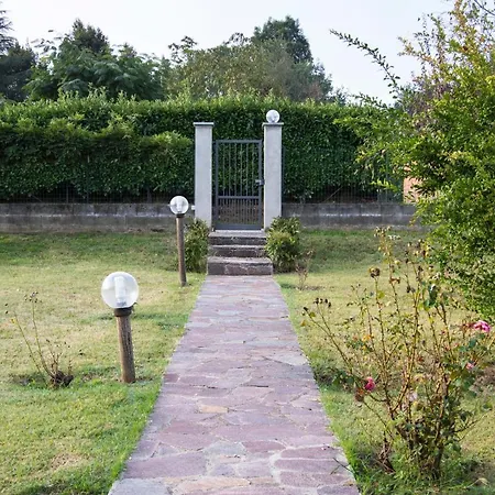 לינה וארוחת בוקר Casa D'amico אסטי